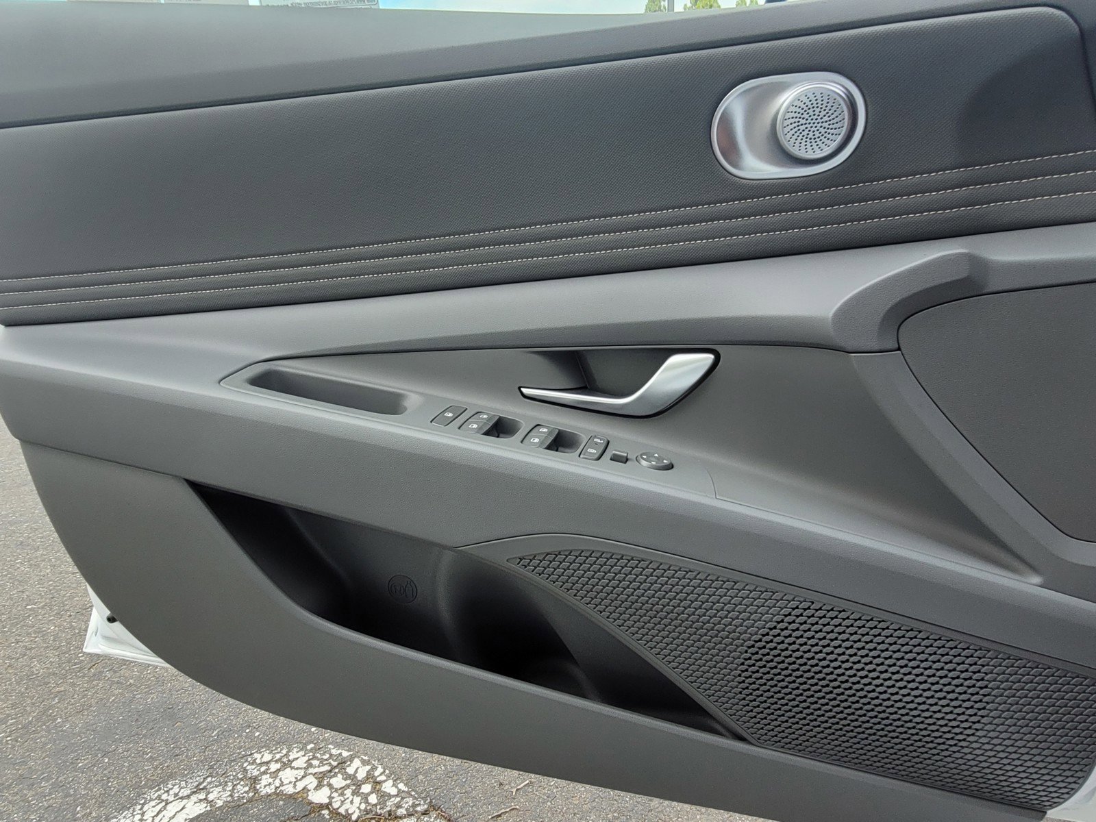 New 2025 Hyundai Elantra SEL image 17