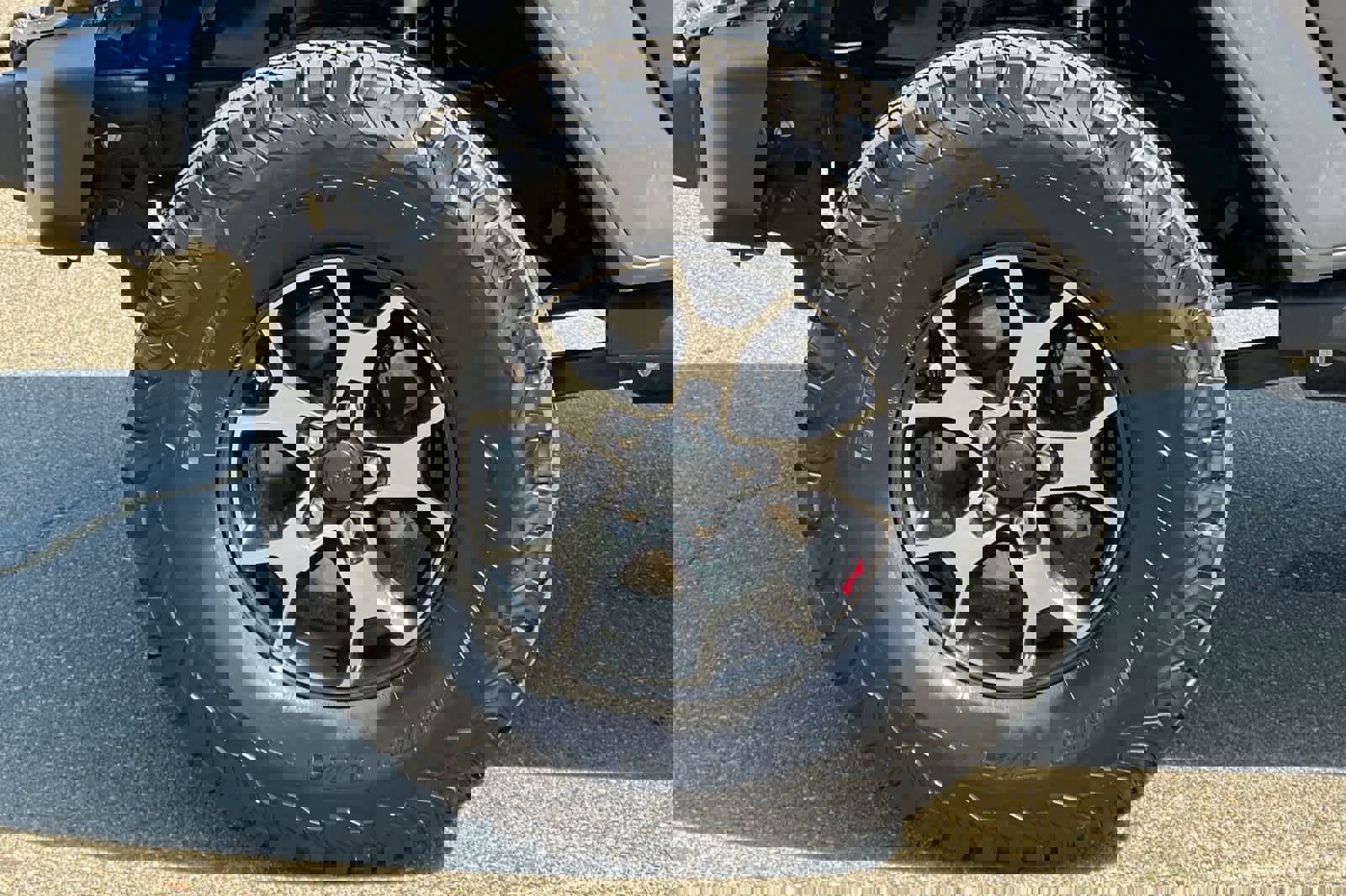 Used 2018 Jeep Wrangler Unlimited Rubicon AWD/4WD image 31