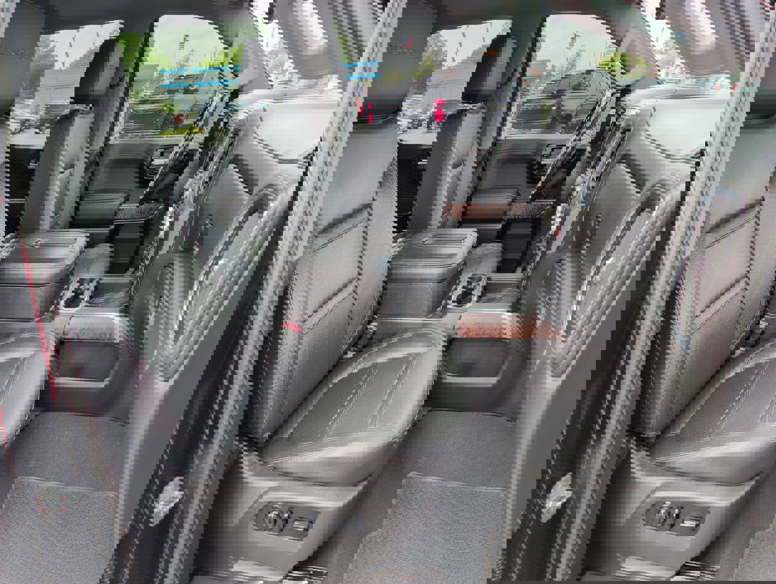 Used 2021 GMC Sierra 1500 Denali w/ Denali Ultimate Package image 16