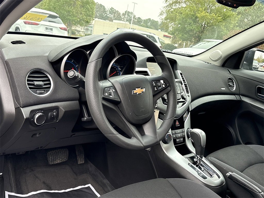 Used 2016 Chevrolet Cruze Eco image 10