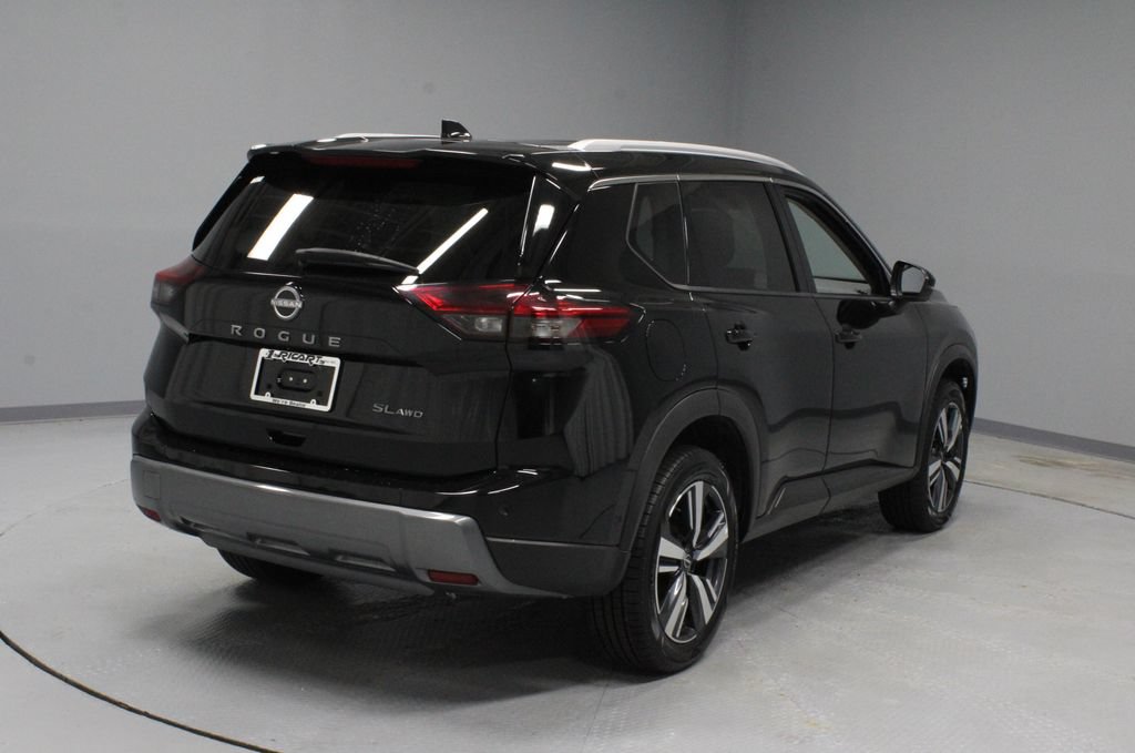 Used 2024 Nissan Rogue SL AWD/4WD image 10