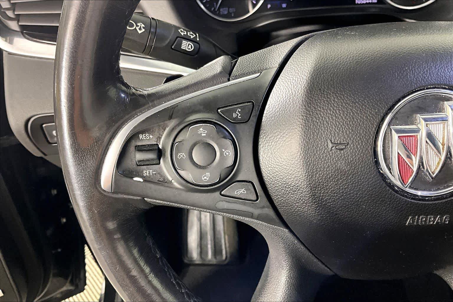Used 2020 Buick Enclave Avenir w/ Avenir Technology Package AWD/4WD image 22