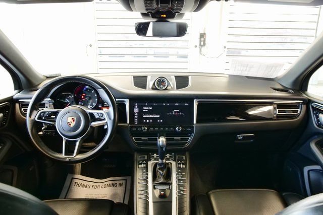 Used 2021 Porsche Macan image 18