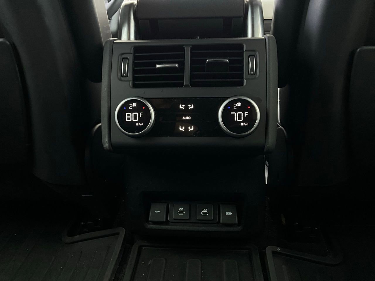 Used 2022 Land Rover Discovery S R-Dynamic image 14