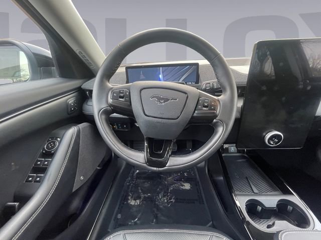 Used 2022 Ford Mustang Mach-E Premium image 13