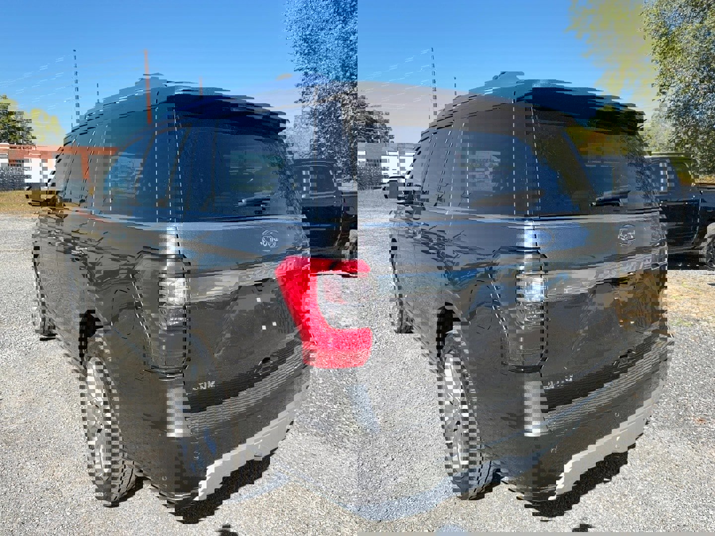 Used 2018 Ford Expedition Platinum image 4