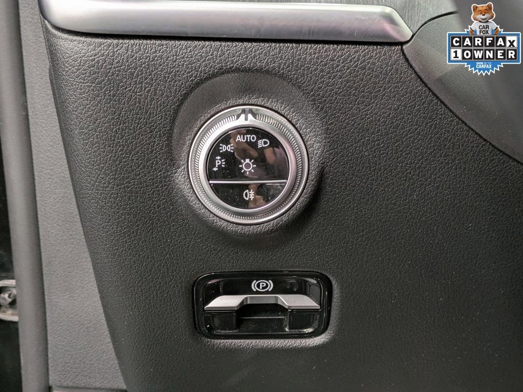 Used 2023 Mercedes-Benz C 300 4MATIC Sedan image 19