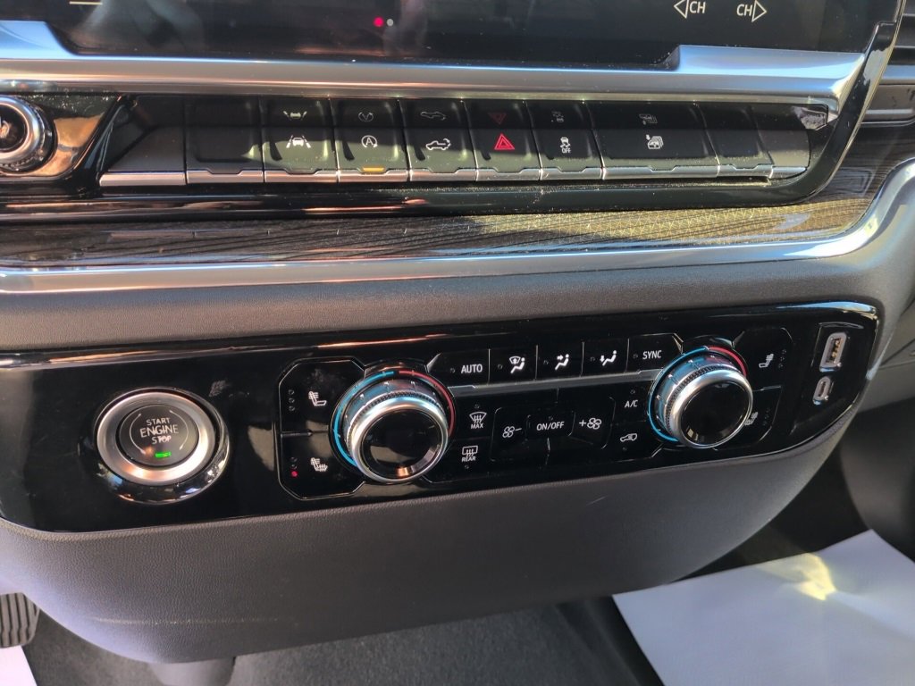 Used 2024 GMC Sierra 1500 Elevation image 19