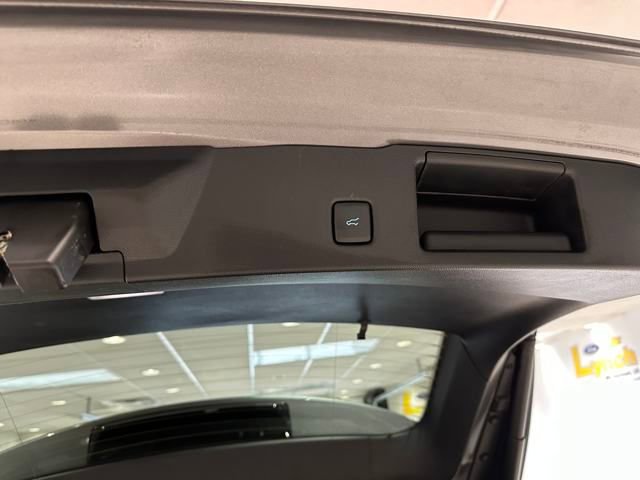 Used 2022 Ford Escape SE w/ Convenience Package image 18