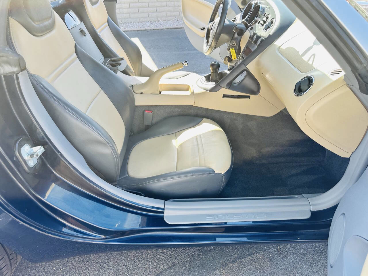 Used 2006 Pontiac Solstice Convertible w/ Premium Package RWD image 20