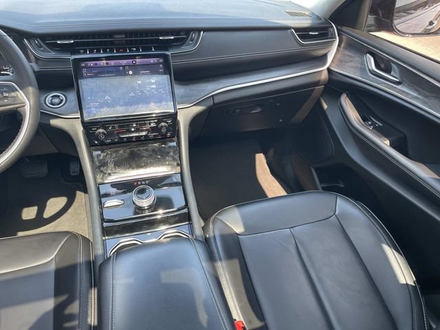 Used 2023 Jeep Grand Cherokee L Limited AWD/4WD image 15