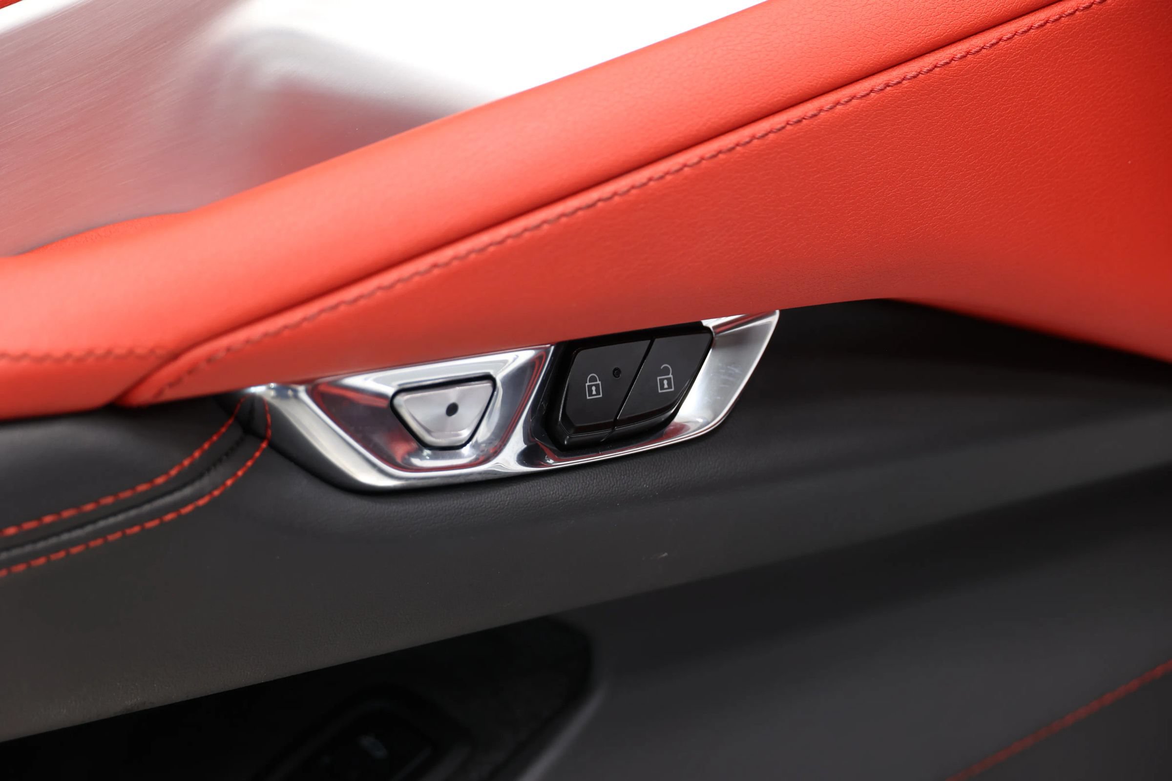 Used 2020 Chevrolet Corvette Stingray Preferred Cpe w/ 2LT Preferred Equipment Group RWD image 14