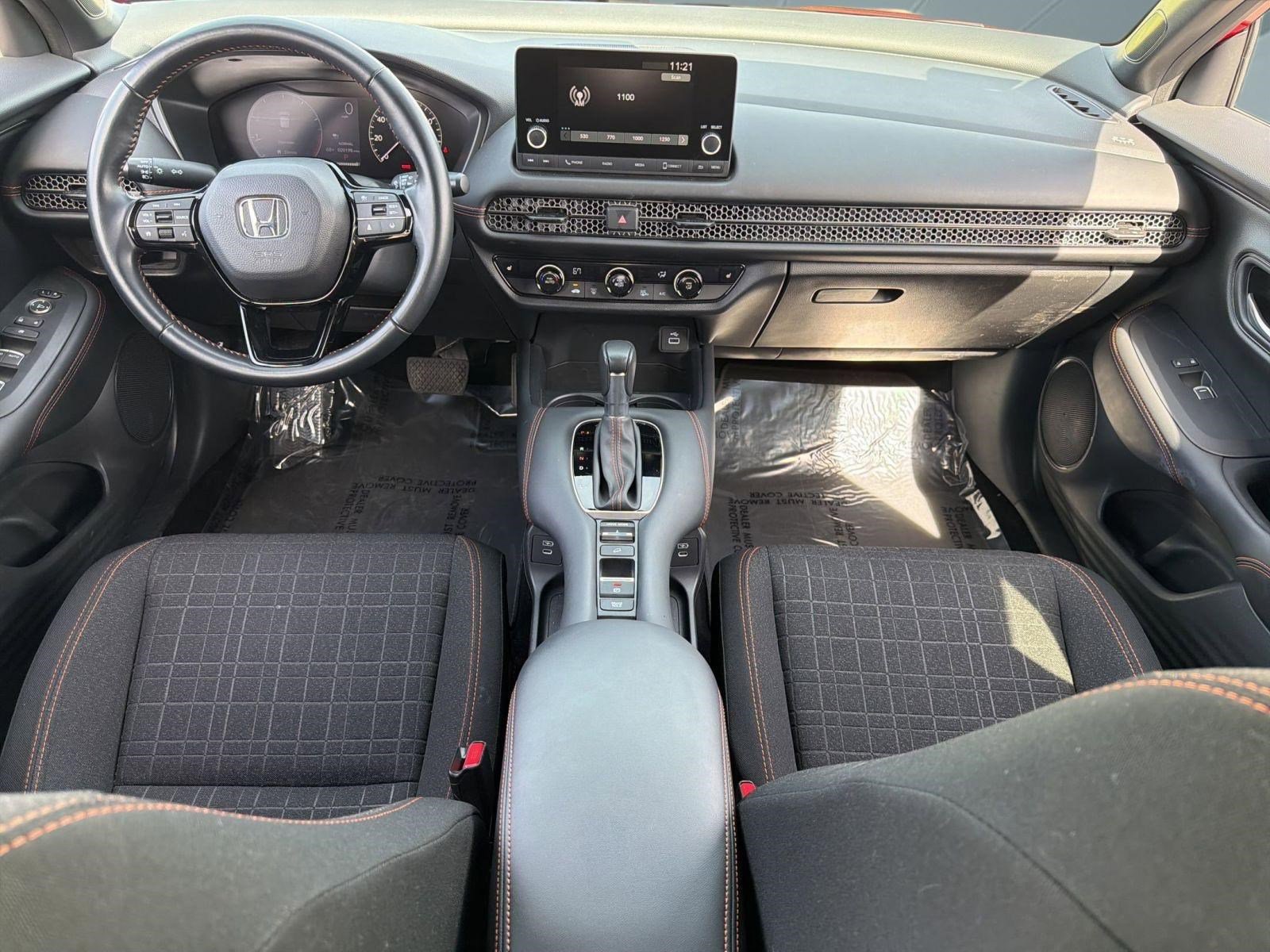 Used 2025 Honda HR-V Sport image 15