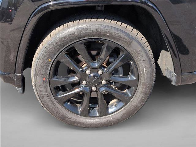 Used 2018 Jeep Grand Cherokee Altitude image 24