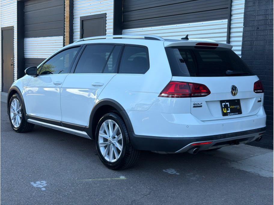 Used 2017 Volkswagen Golf Alltrack SE AWD/4WD image 7