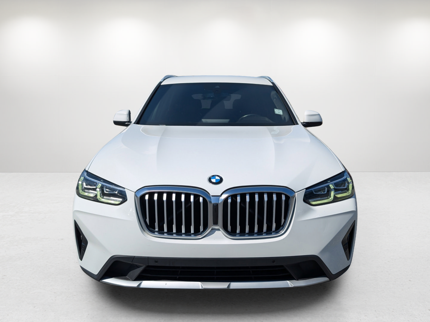 Used 2022 BMW X3 sDrive30i RWD image 2