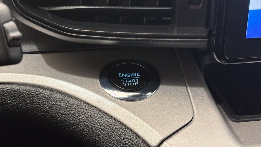 Used 2022 Ford Explorer XLT AWD/4WD image 40