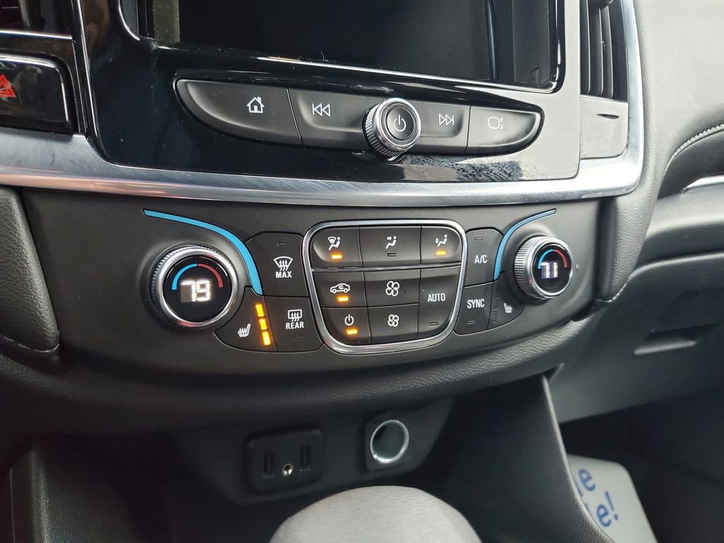 Used 2022 Chevrolet Traverse LT w/ LPO, Floor Liner Package image 23