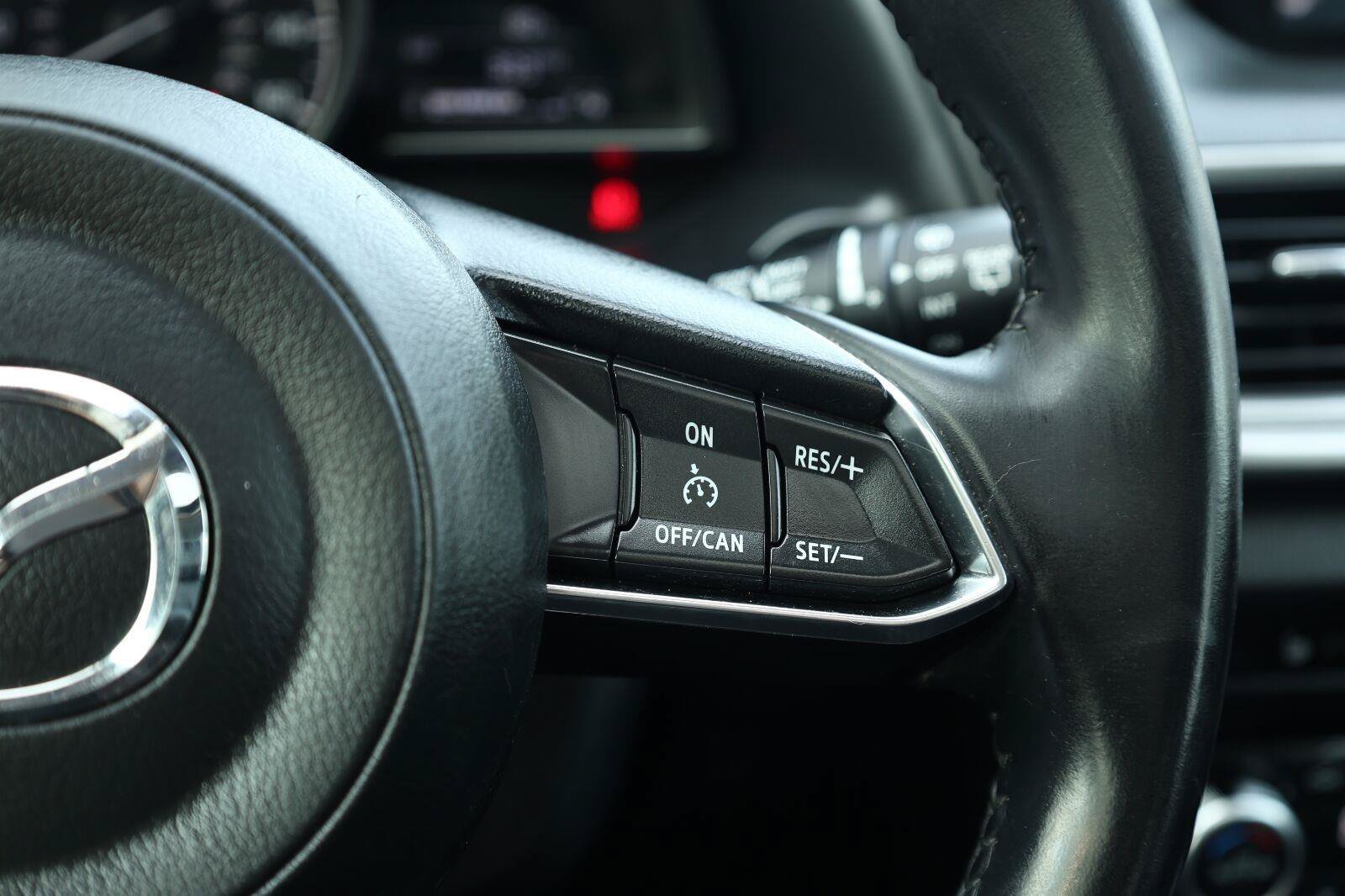 Used 2018 MAZDA MAZDA3 Touring FWD image 28
