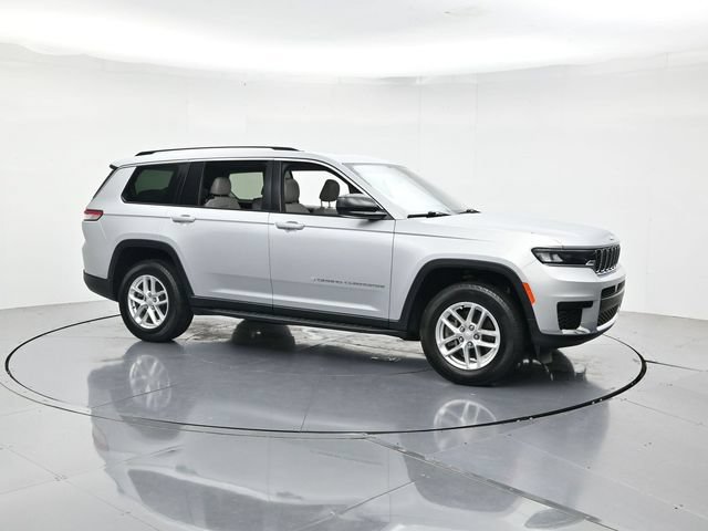 Used 2023 Jeep Grand Cherokee L Laredo w/ Luxury Tech Group I AWD/4WD image 3