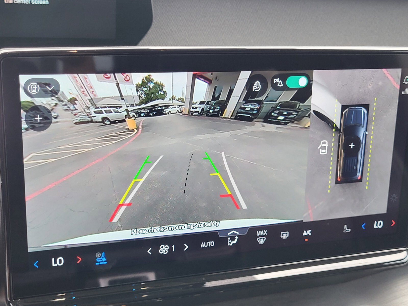 Certified 2025 Ford Expedition Platinum image 22