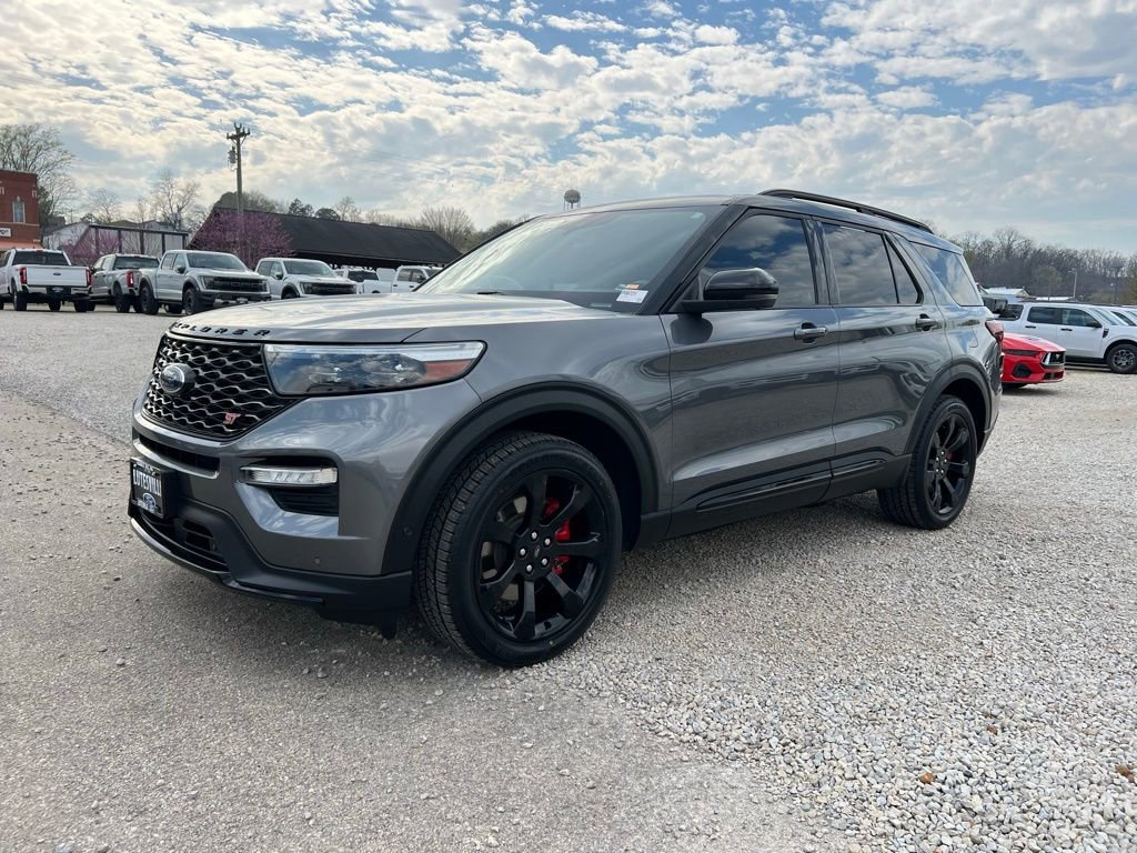 Used 2022 Ford Explorer ST w/ Equipment Group 401A image 4