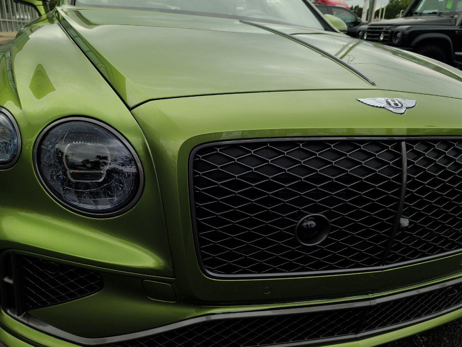 New 2025 Bentley Flying Spur Plug-In Hybrid AWD/4WD image 19