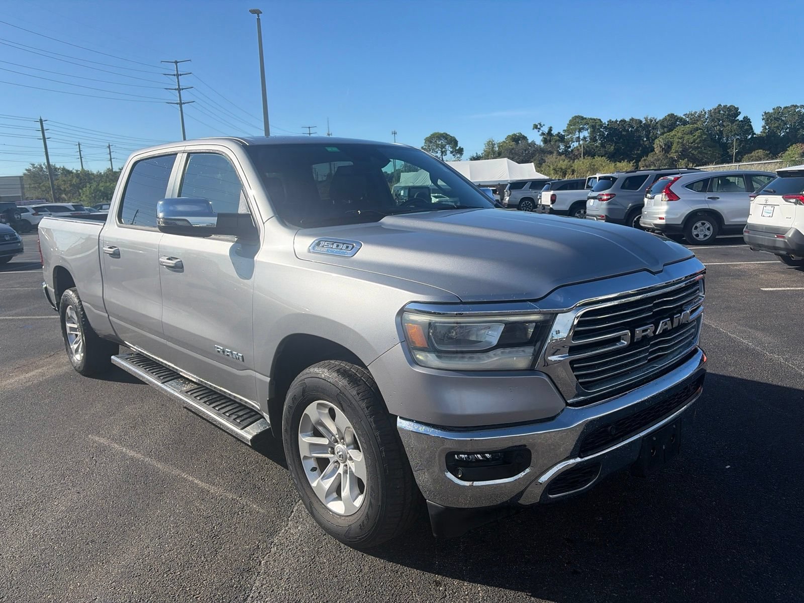 Used 2023 RAM 1500 Laramie AWD/4WD image 1