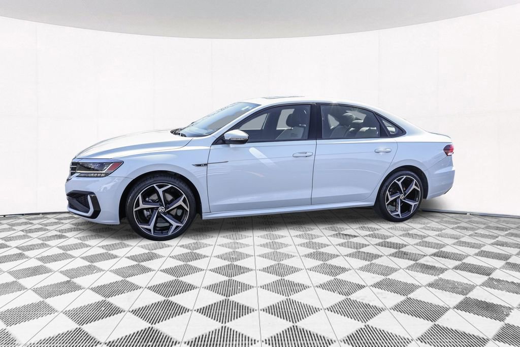Used 2021 Volkswagen Passat 2.0T R-Line image 6