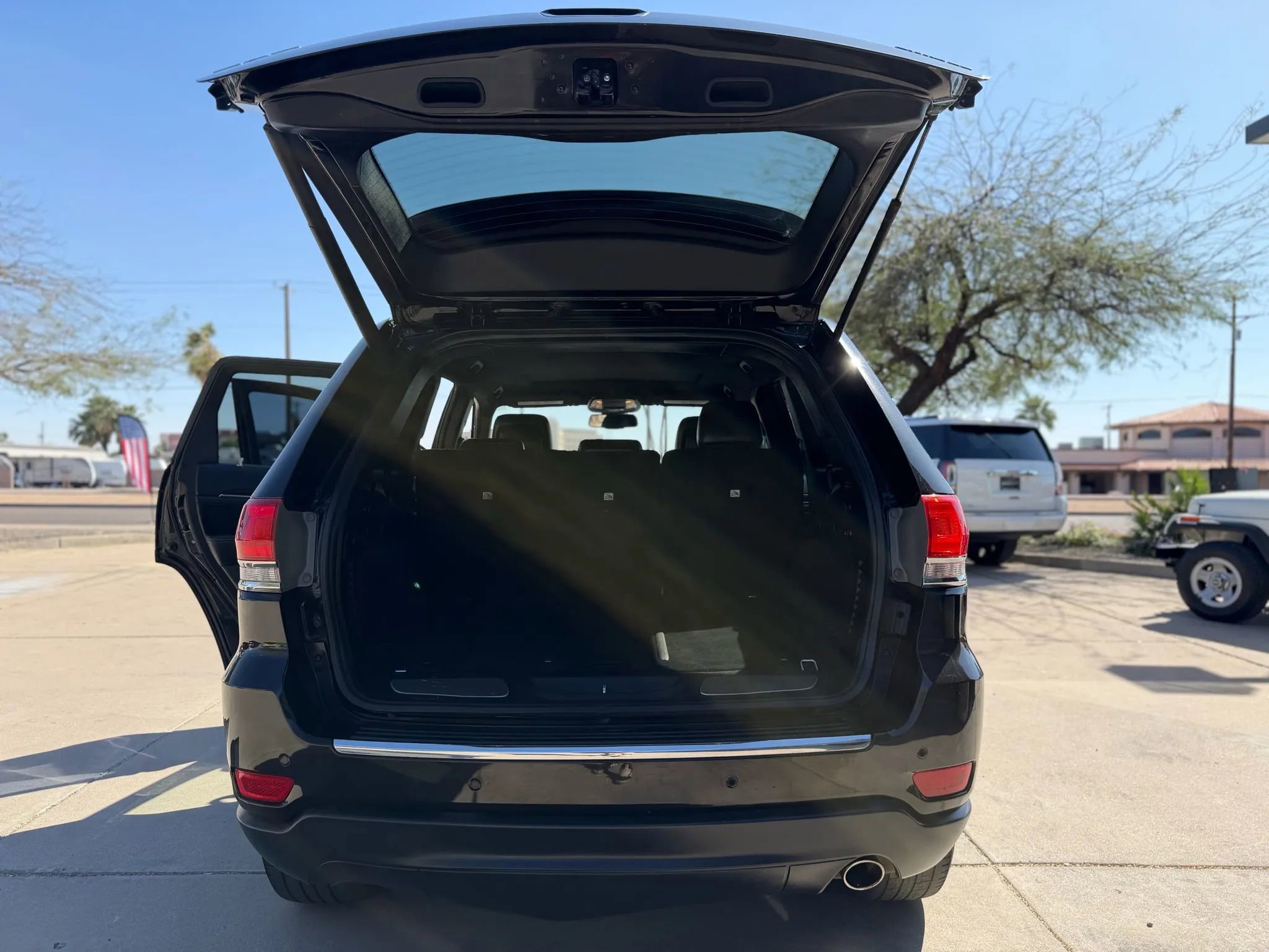 Used 2015 Jeep Grand Cherokee Limited image 34