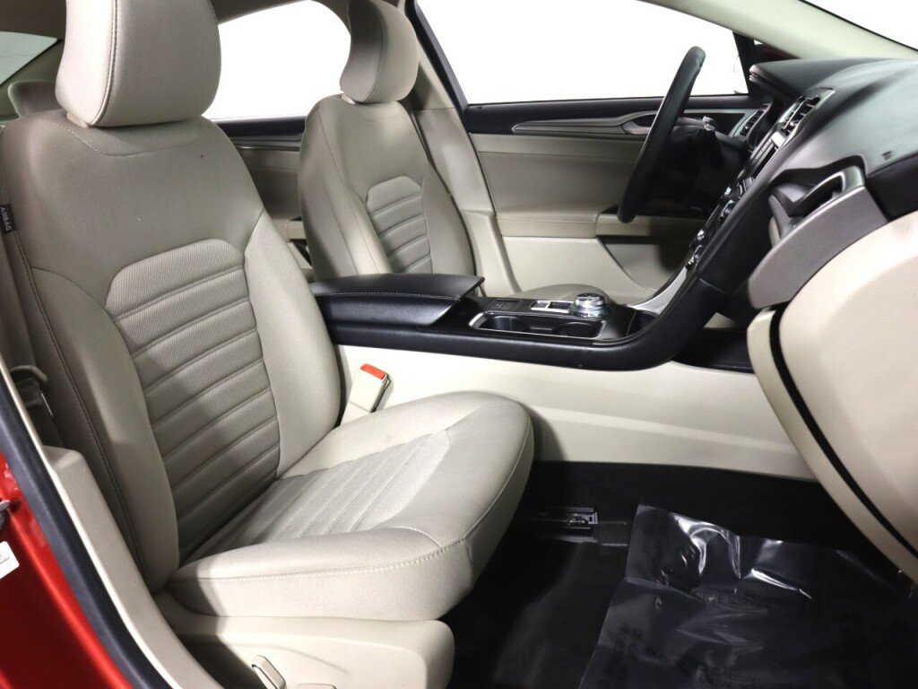 Used 2018 Ford Fusion SE image 36