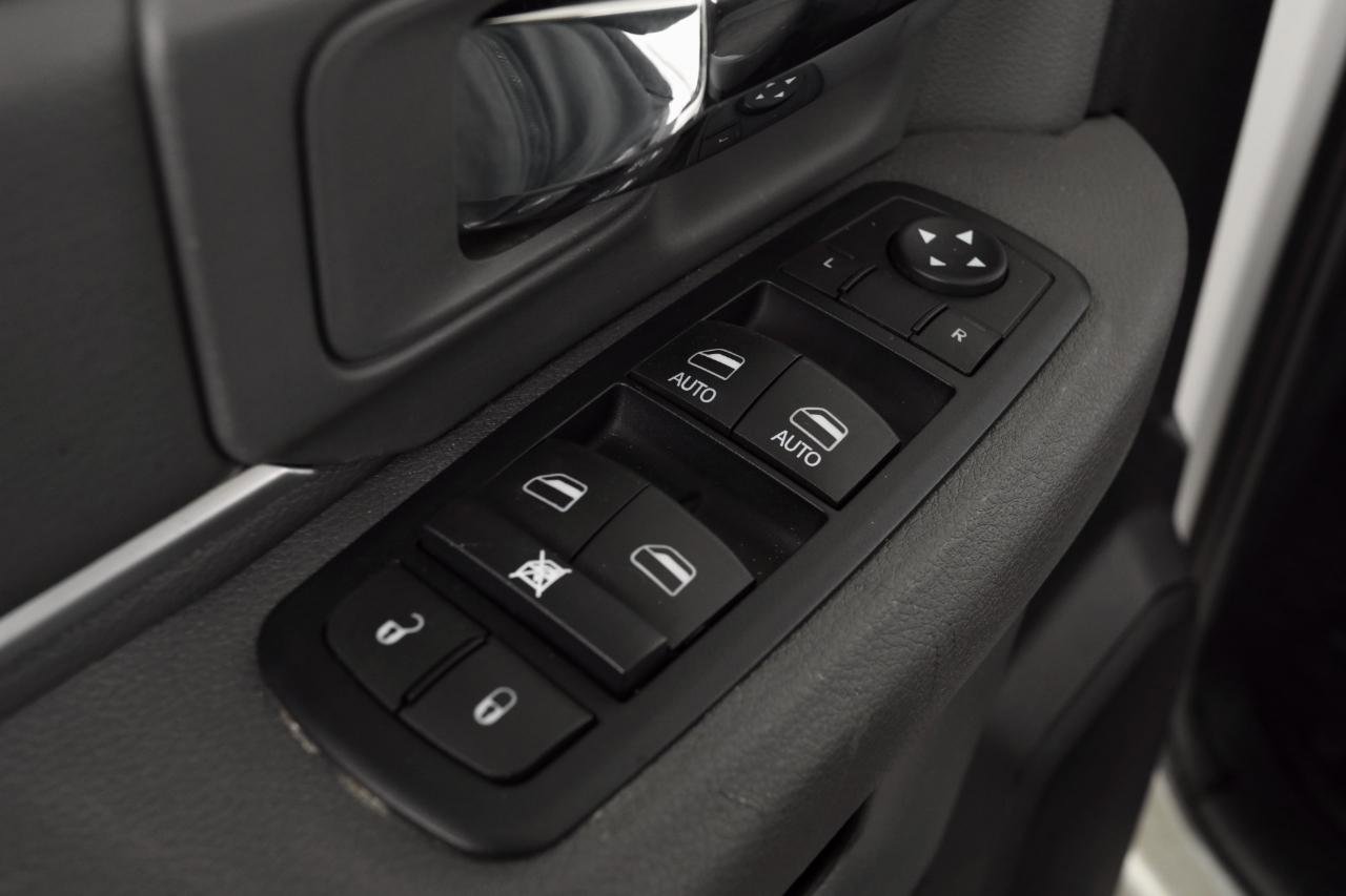 Used 2014 RAM 3500 Big Horn image 27