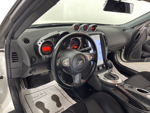 Used 2020 Nissan 370Z Coupe image 19