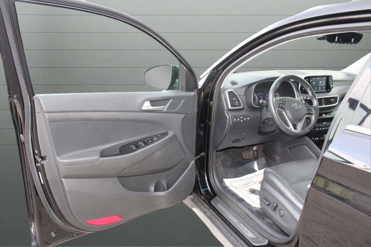 Used 2019 Hyundai Tucson Limited w/ Cargo Package AWD/4WD image 11