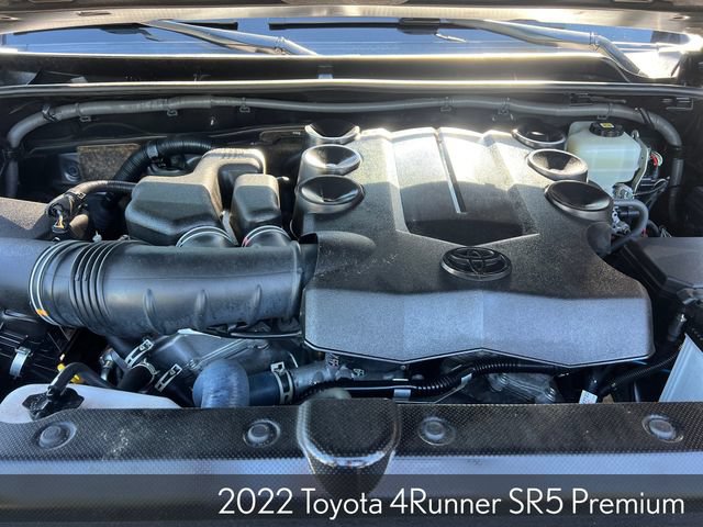 Used 2022 Toyota 4Runner SR5 Premium w/ Moonroof Package AWD/4WD image 36