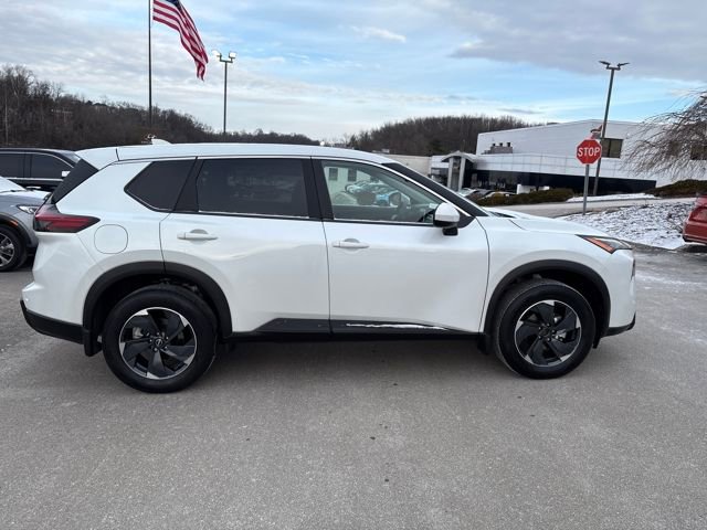 Certified 2025 Nissan Rogue SV image 6