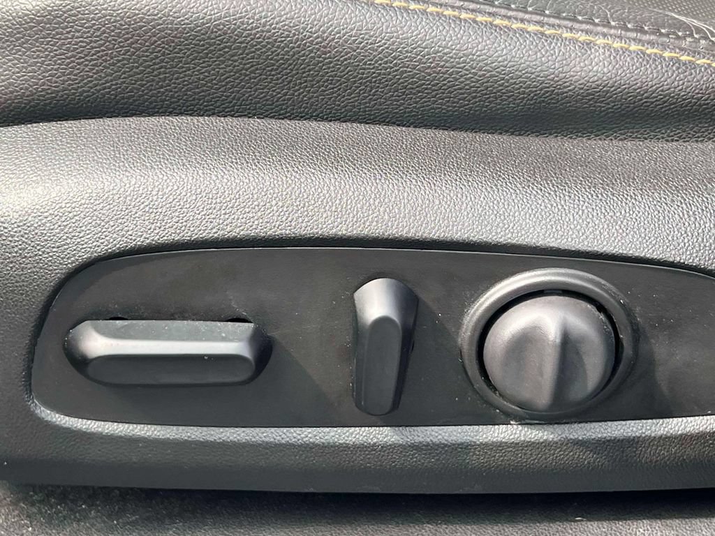 Used 2019 Chevrolet Equinox Premier AWD/4WD image 19