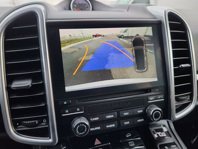 Used 2018 Porsche Cayenne Platinum Edition image 46