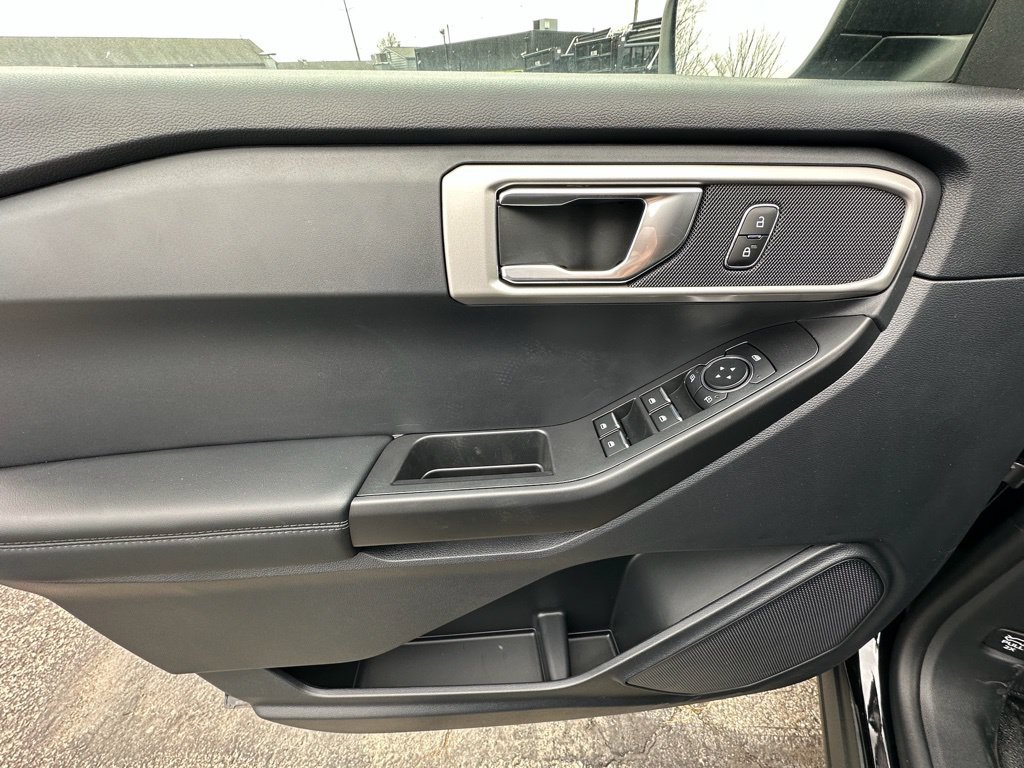 New 2025 Ford Explorer 4WD Police Interceptor image 15