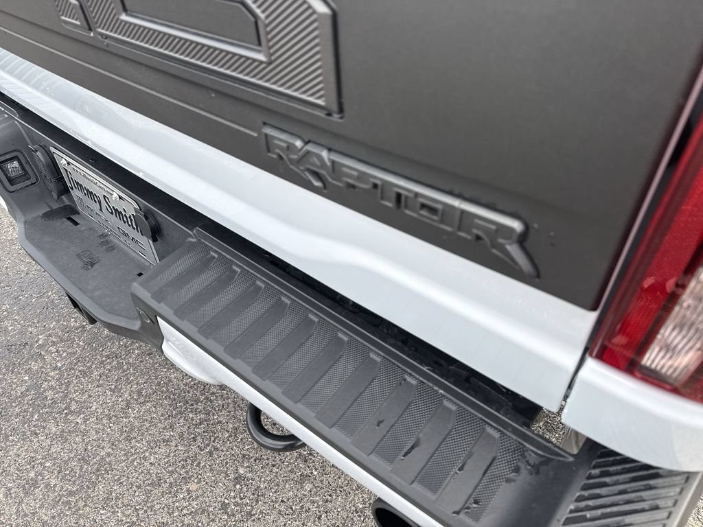 Used 2025 Ford F150 Raptor AWD/4WD image 39