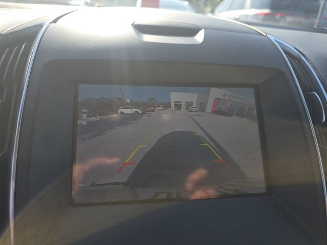 Used 2019 Ford Edge Titanium w/ Equipment Group 301A FWD image 19