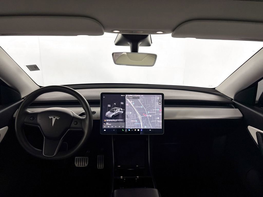 Used 2020 Tesla Model Y Long Range image 12