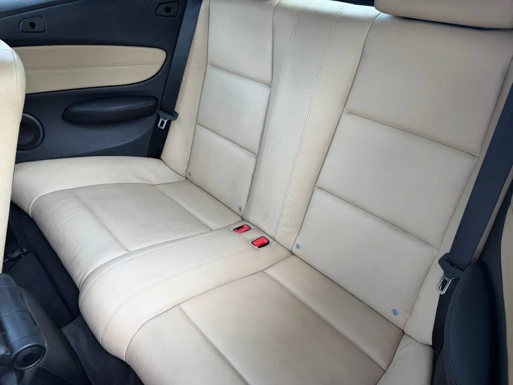 Used 2011 BMW 128i Convertible RWD image 7