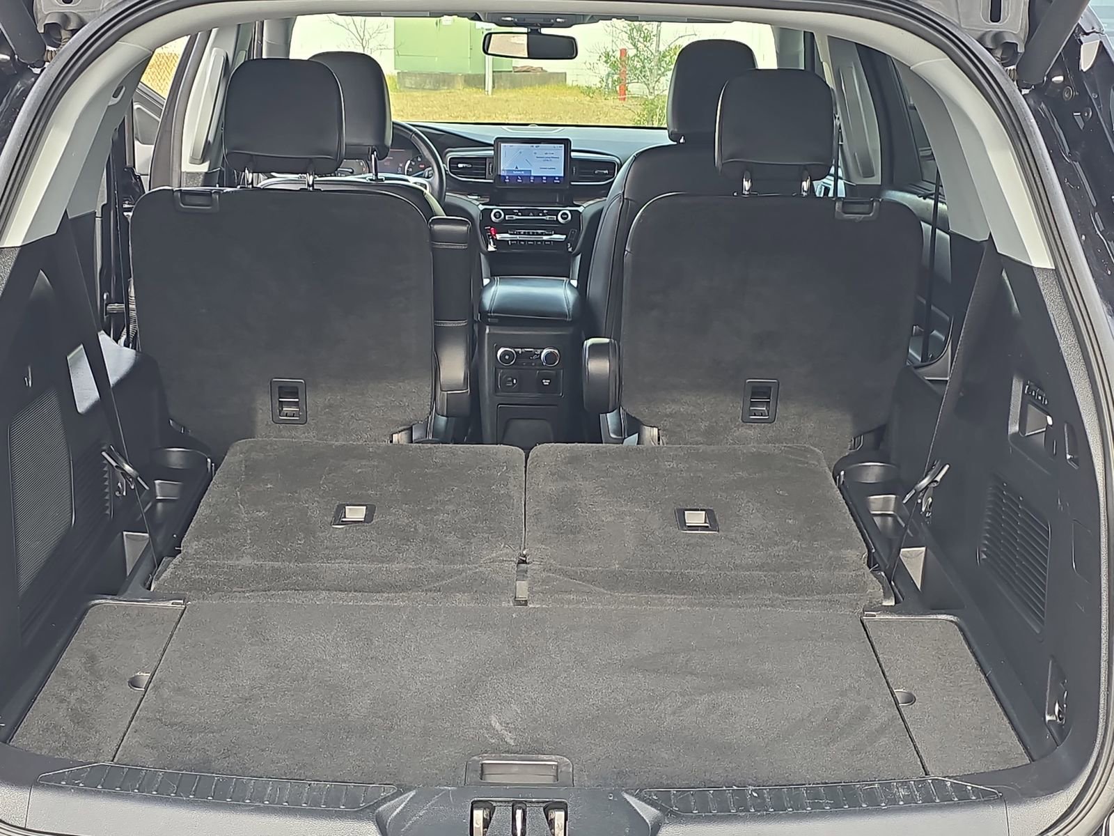 Used 2022 Ford Explorer Limited w/ Equipment Group 301A image 20