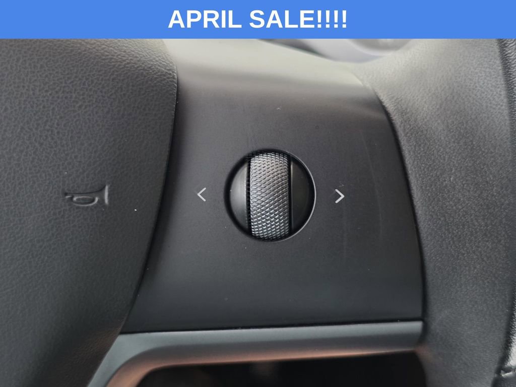 Used 2024 Tesla Model Y Long Range image 33