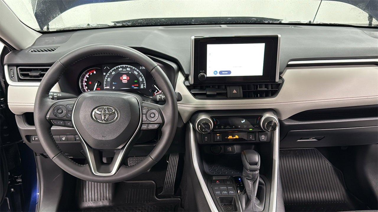 Used 2025 Toyota RAV4 XLE w/ Convenience Package image 9