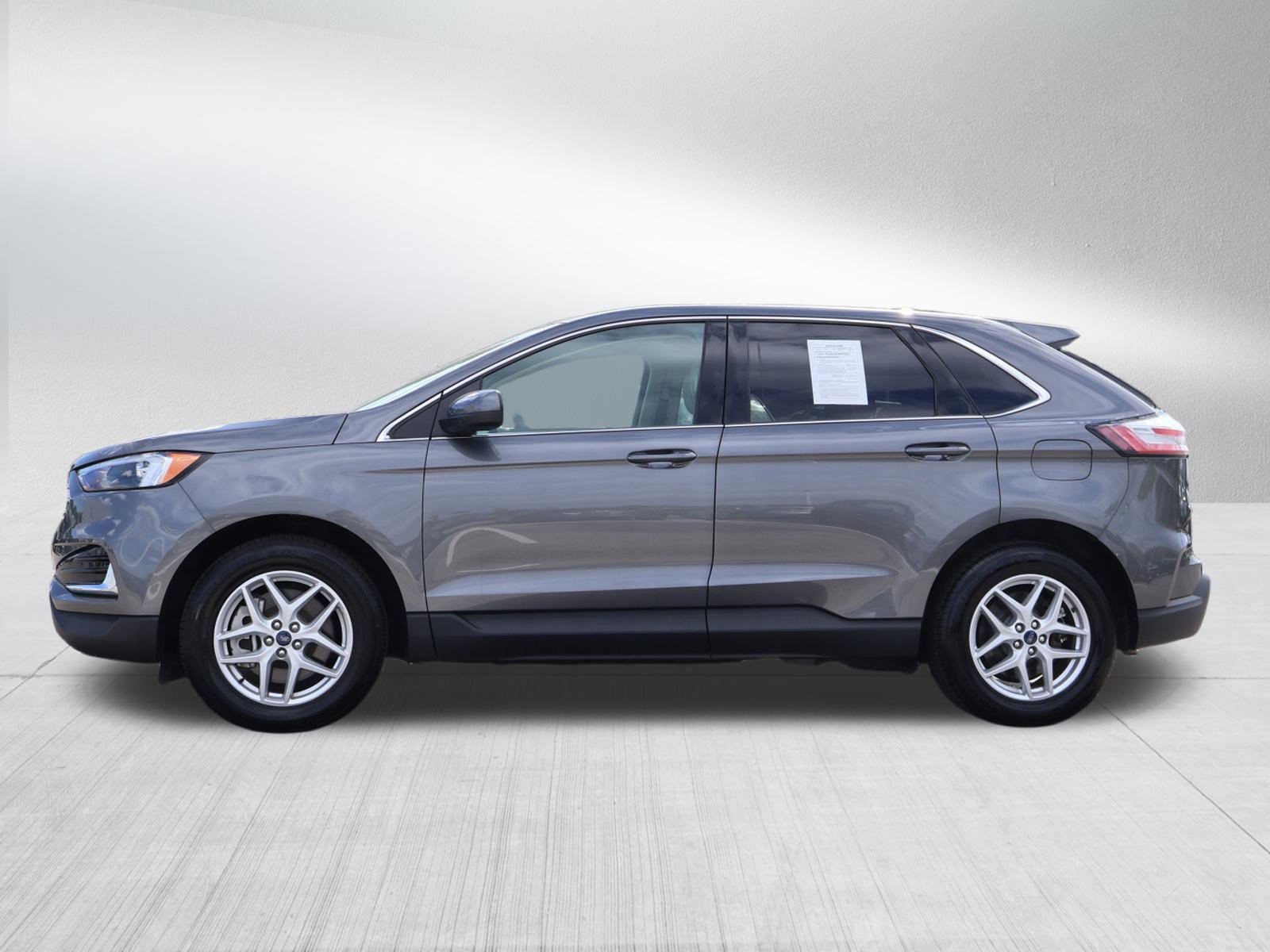 Used 2022 Ford Edge SEL image 4