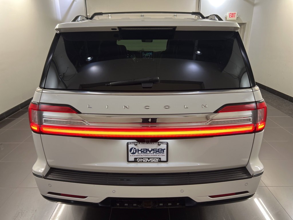 Used 2020 Lincoln Navigator L Reserve w/ Equipment Group 208A Reserve image 5