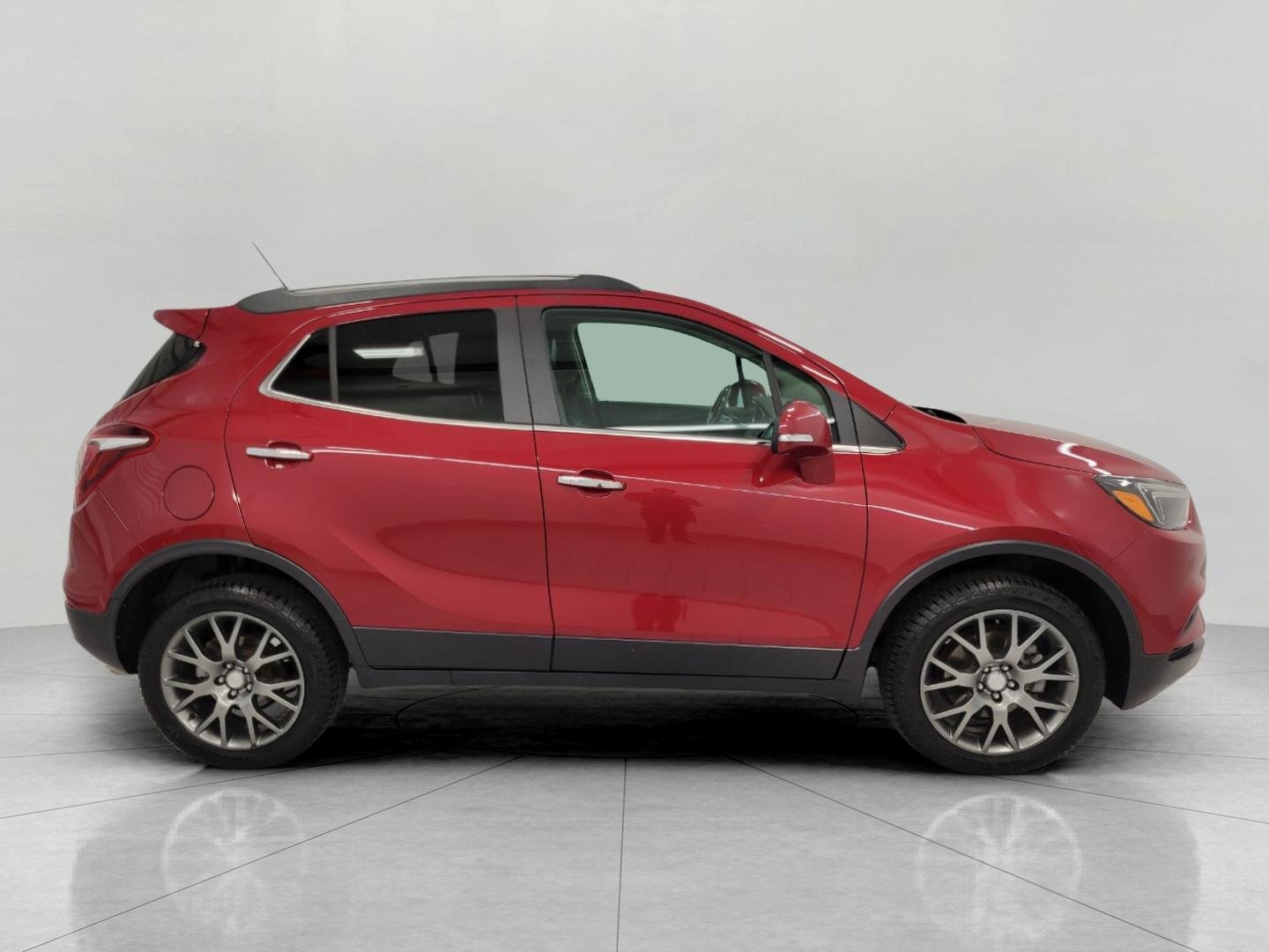 Used 2019 Buick Encore Sport Touring AWD/4WD image 37