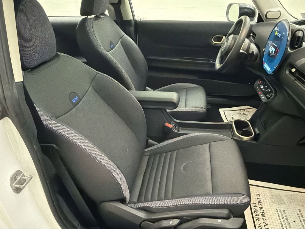 Certified 2025 MINI Cooper S image 27